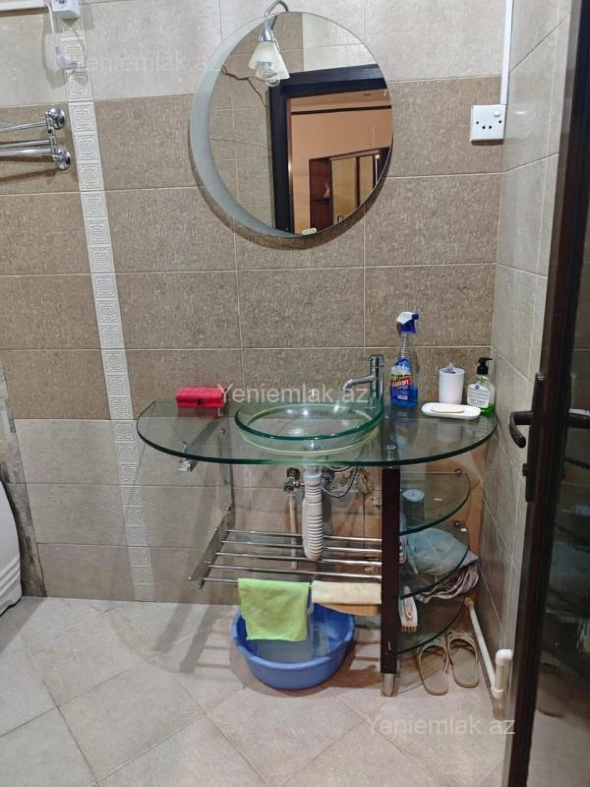 Satılır 3 otaqlı köhnə tikili 100 m²