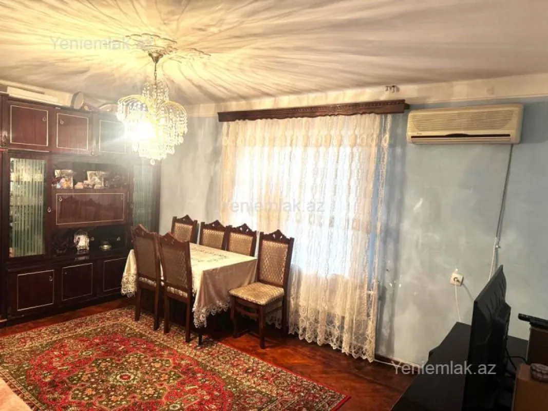 Kirayə verilir 3 otaqlı köhnə tikili 72 m²