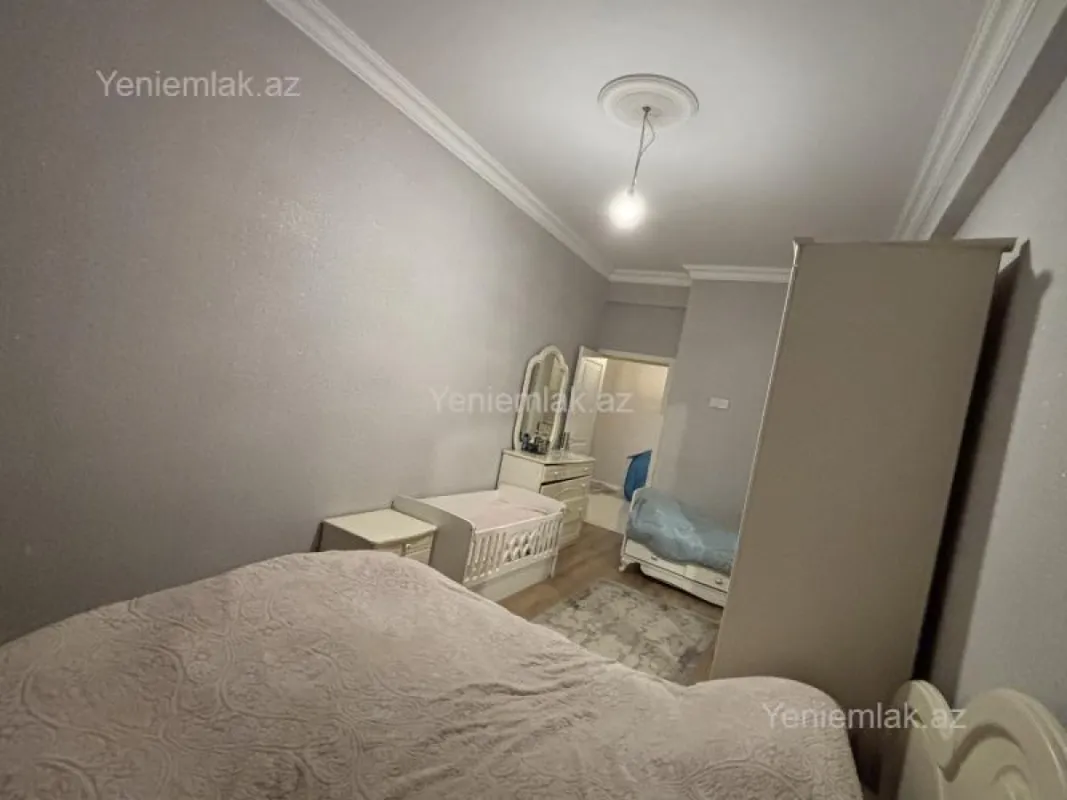 Satılır 2 otaqlı yeni tikili 74 m²