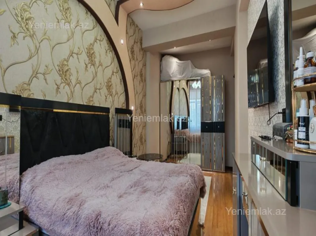 Satılır 3 otaqlı yeni tikili 110 m²