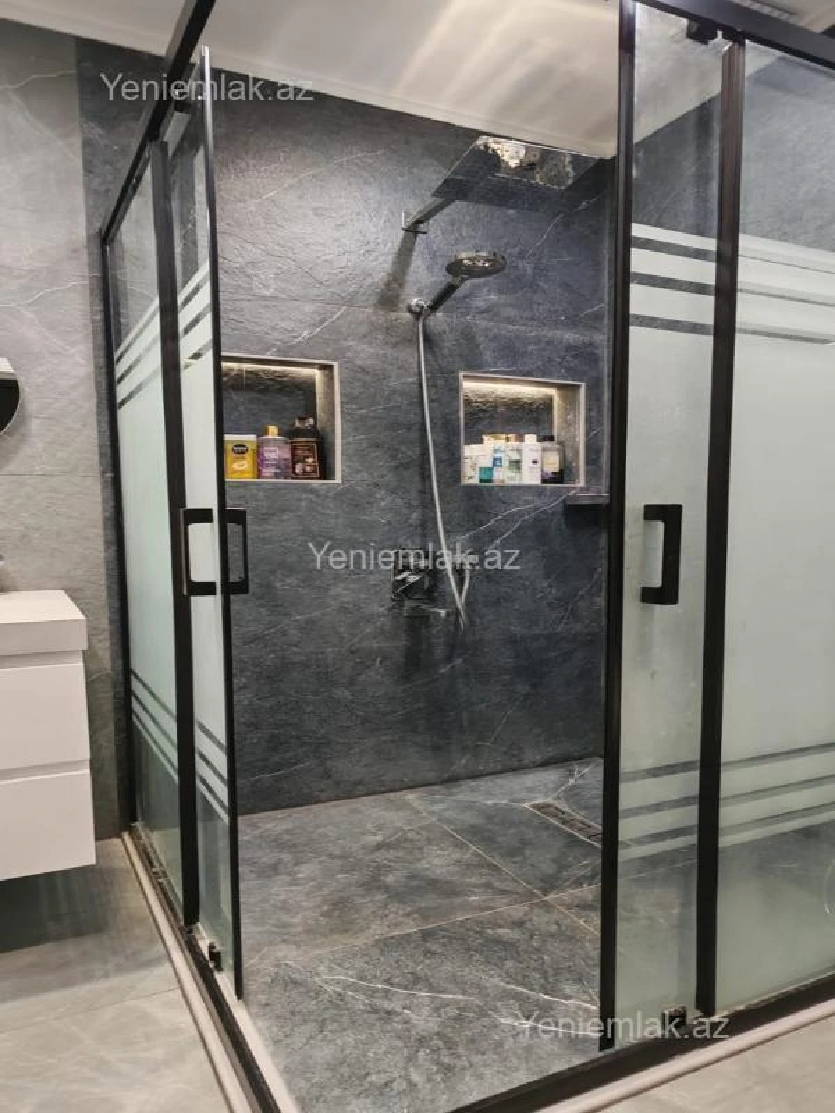 Satılır 3 otaqlı yeni tikili 110 m²