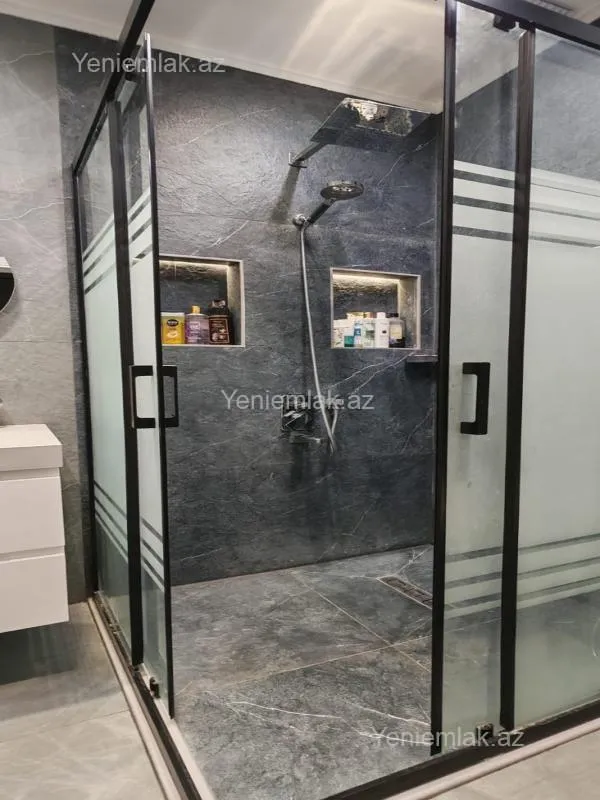 Satılır 3 otaqlı yeni tikili 110 m²