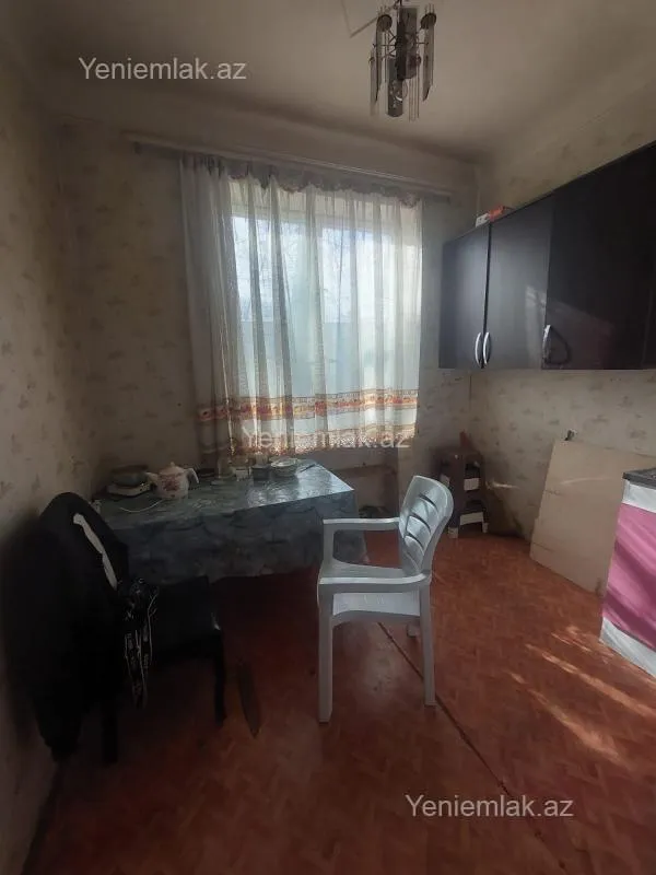 Satılır 2 otaqlı köhnə tikili 54 m²