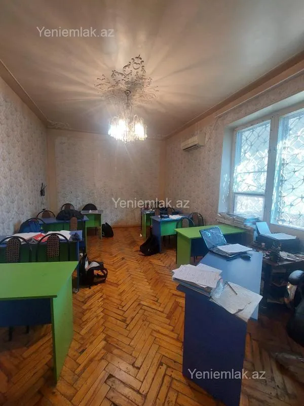 Satılır 2 otaqlı köhnə tikili 54 m²