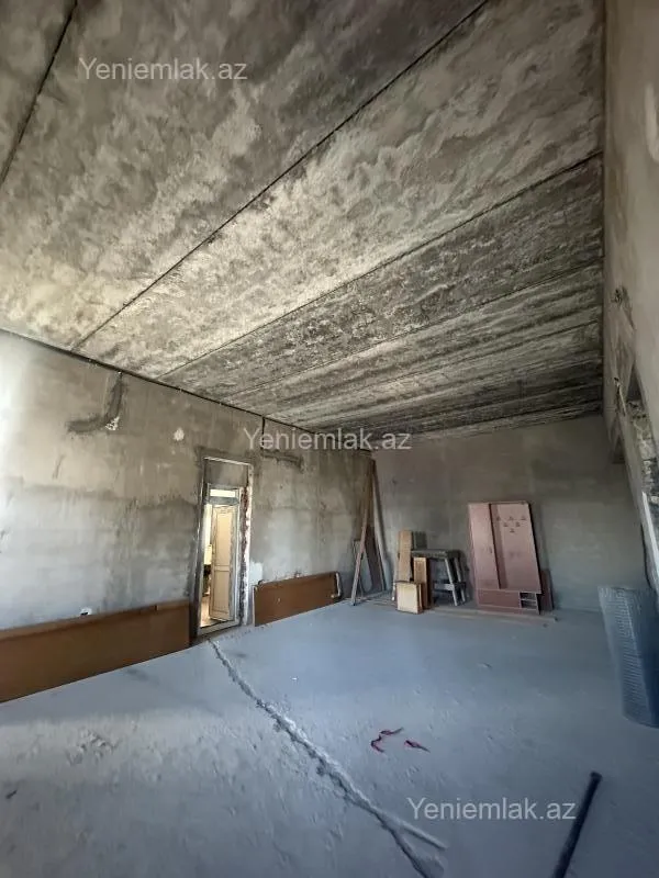 Satılır 7 otaqlı həyət evi 340 m²