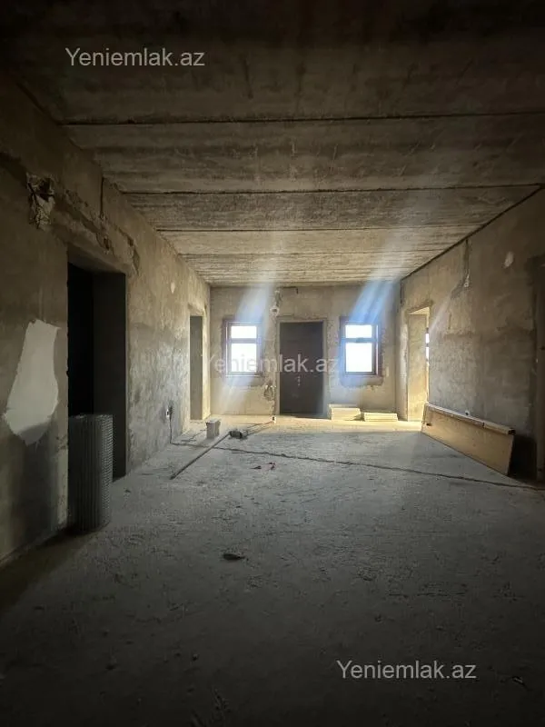 Satılır 7 otaqlı həyət evi 340 m²