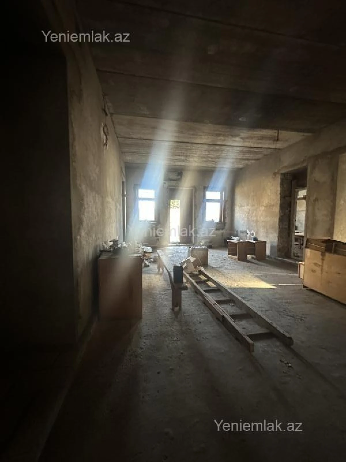 Satılır 7 otaqlı həyət evi 340 m²