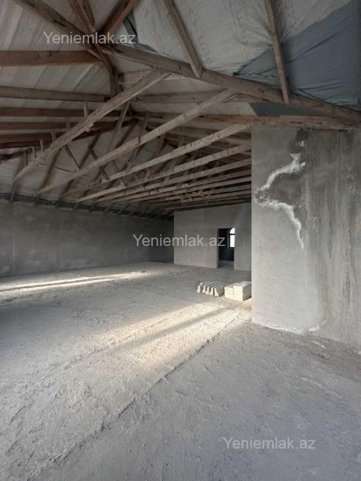 Satılır 7 otaqlı həyət evi 340 m²