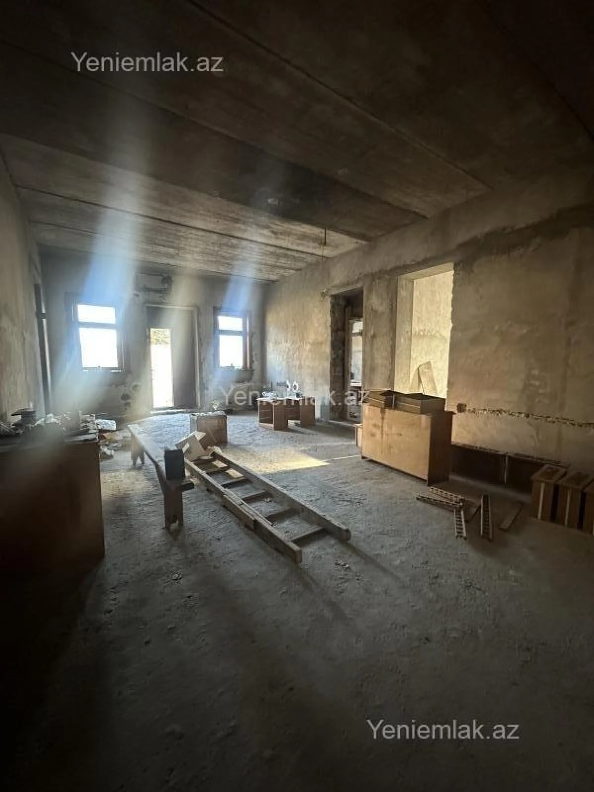 Satılır 7 otaqlı həyət evi 340 m²