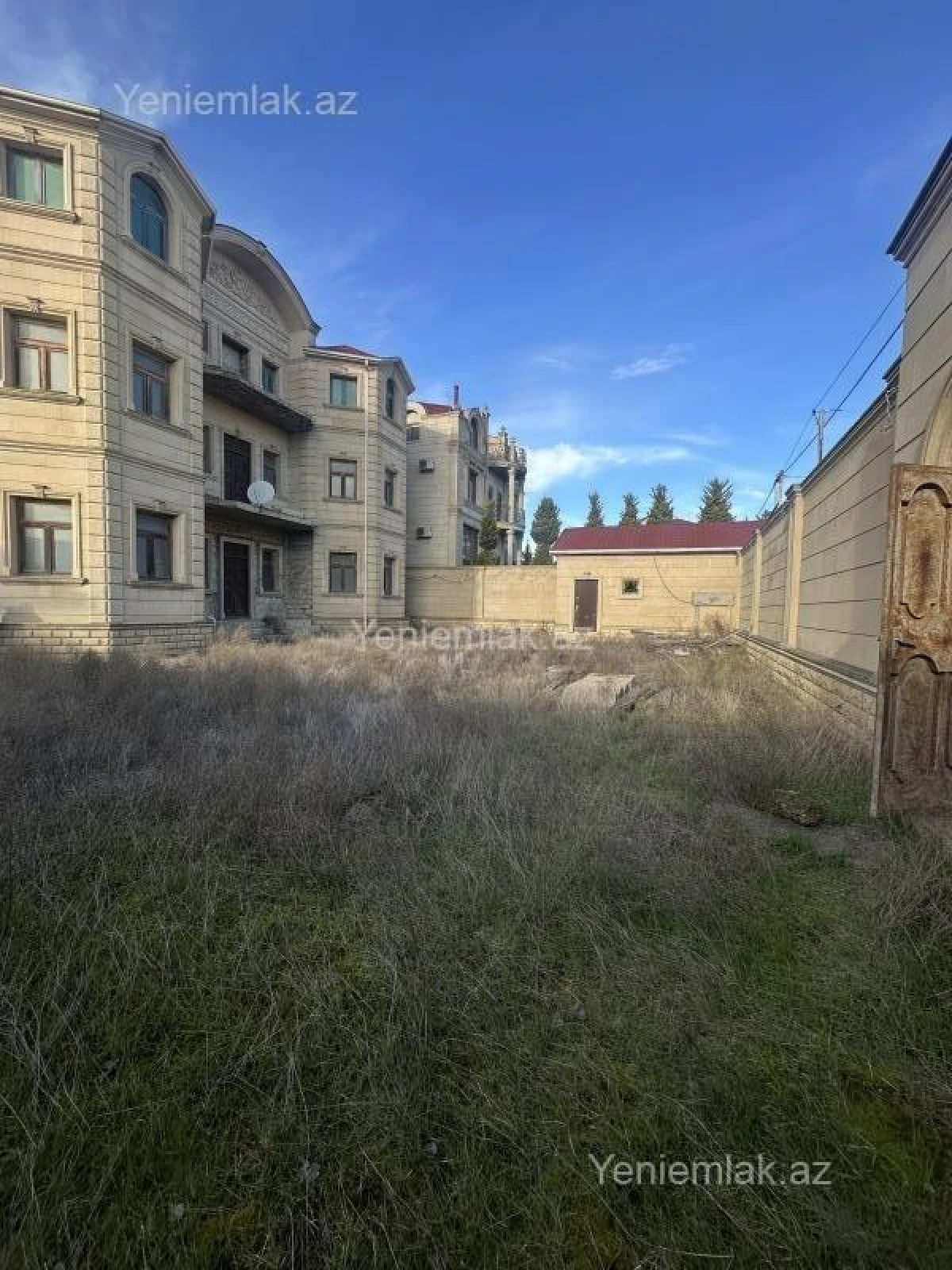 Satılır 7 otaqlı həyət evi 340 m²