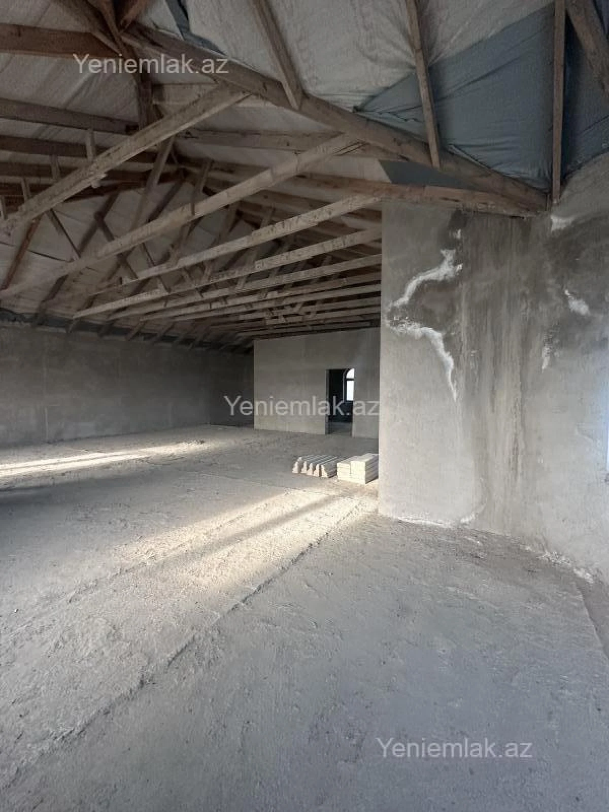 Satılır 7 otaqlı həyət evi 340 m²