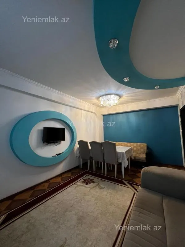 Satılır 2 otaqlı köhnə tikili 67 m²