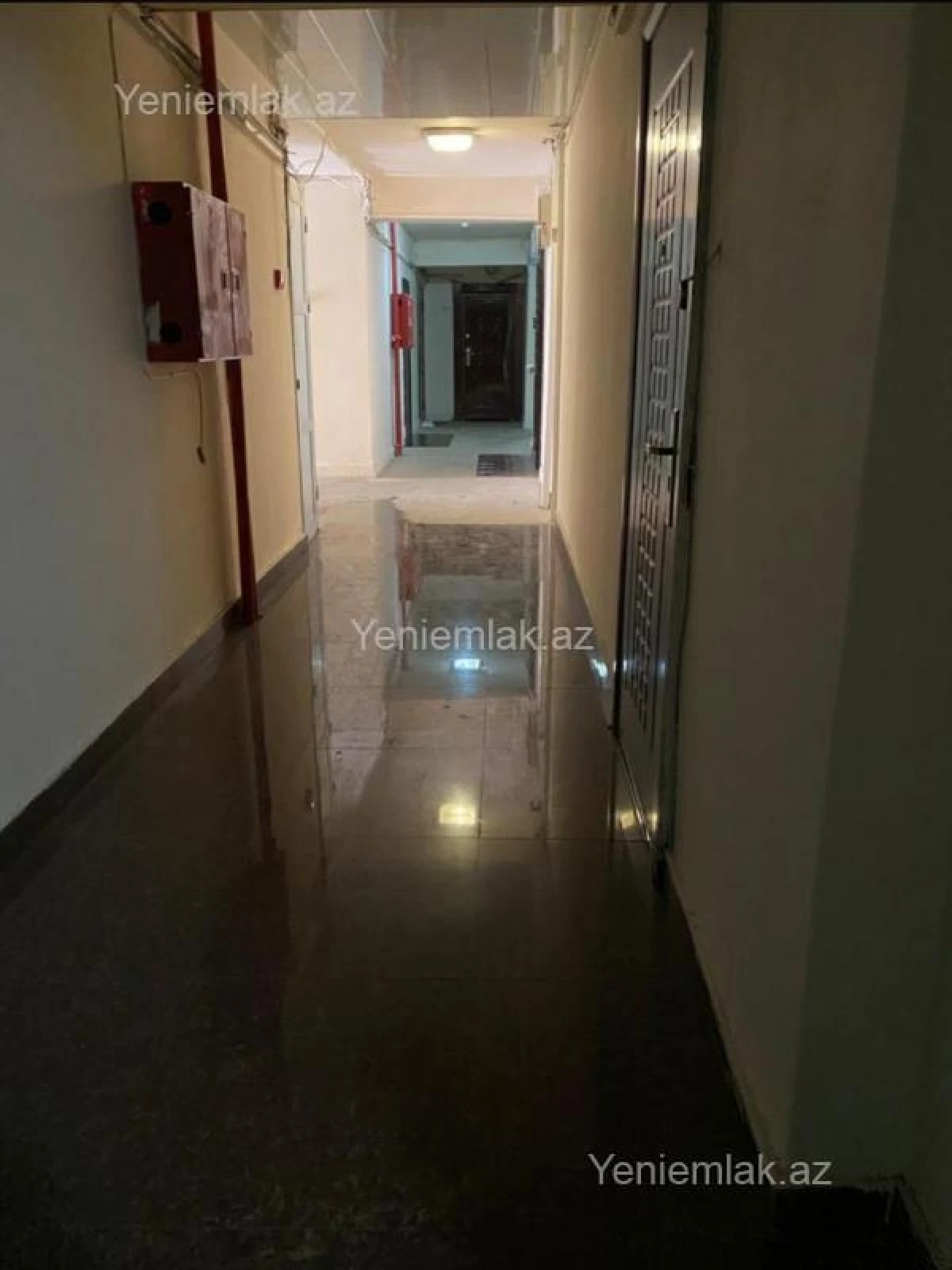Satılır 2 otaqlı köhnə tikili 67 m²