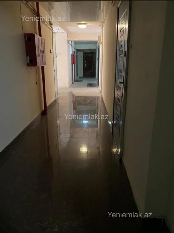 Satılır 2 otaqlı köhnə tikili 67 m²