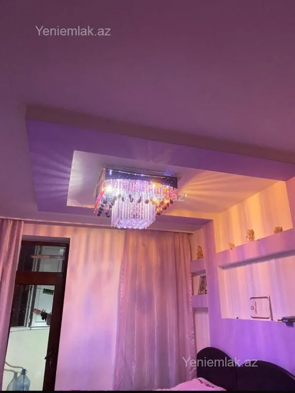 Satılır 2 otaqlı köhnə tikili 67 m²