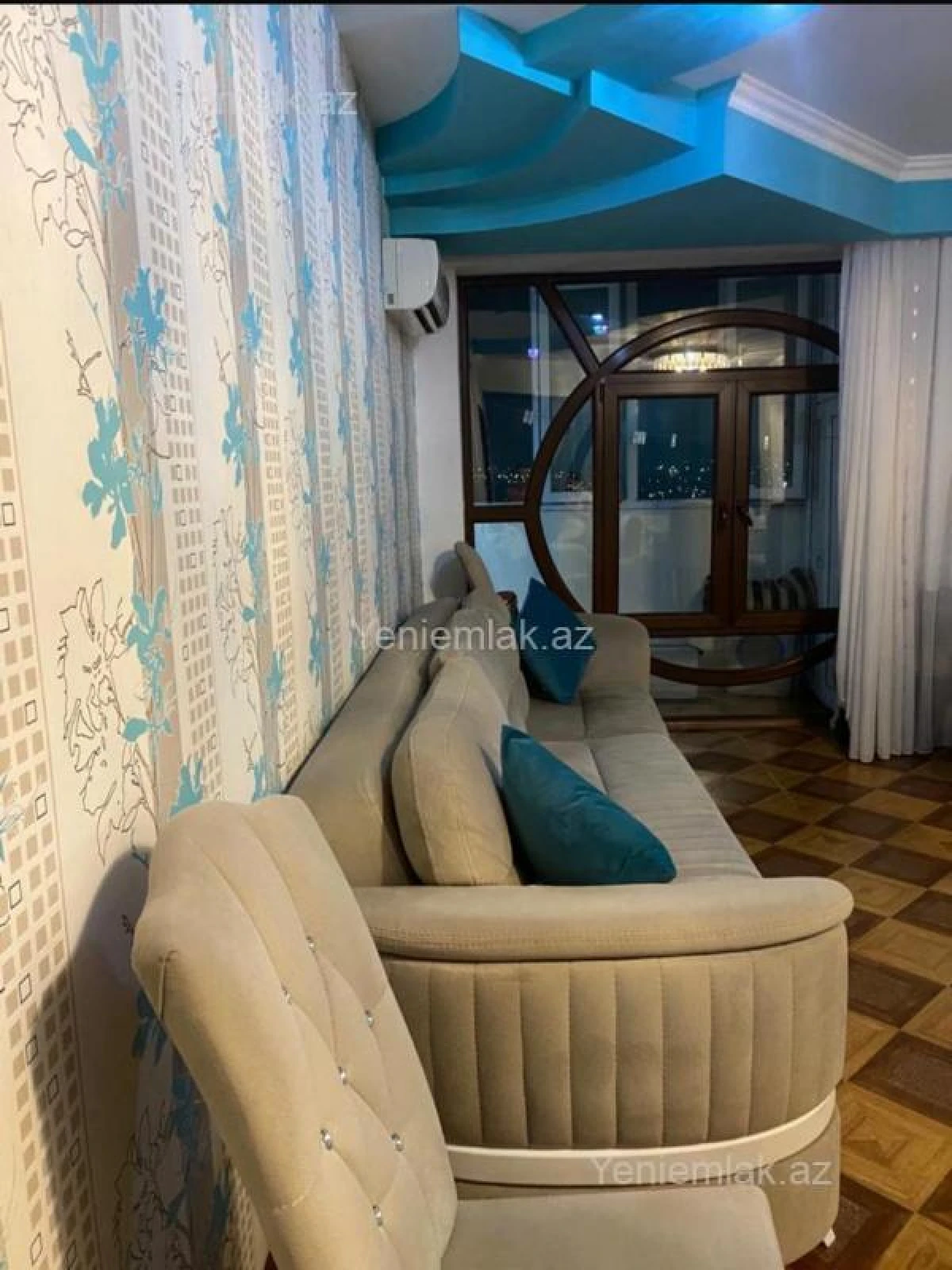 Satılır 2 otaqlı köhnə tikili 67 m²