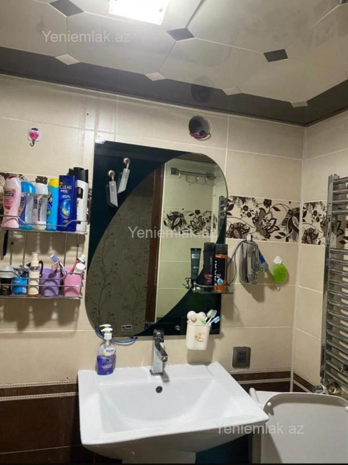 Satılır 2 otaqlı köhnə tikili 67 m²