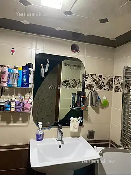 Satılır 2 otaqlı köhnə tikili 67 m²