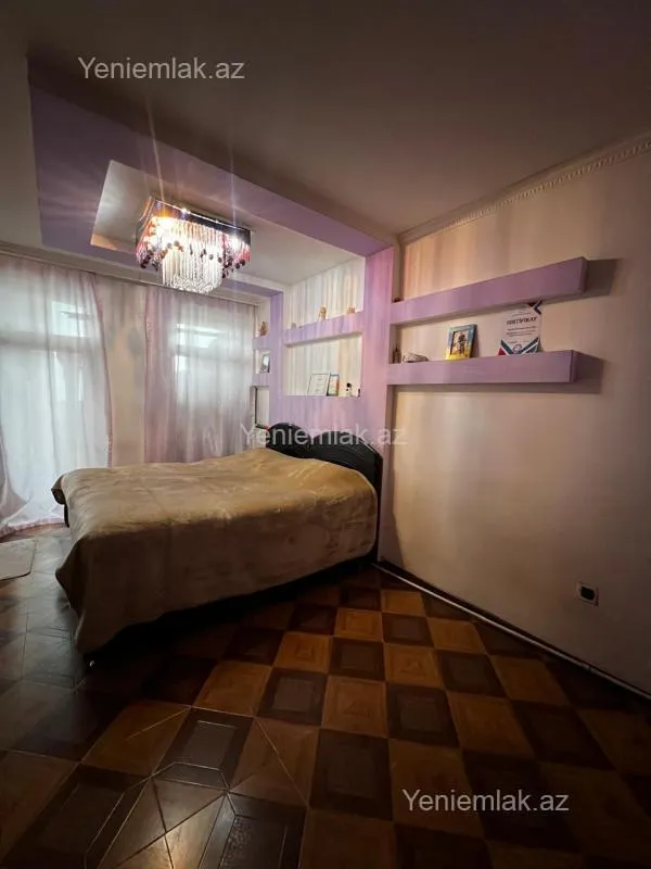 Satılır 2 otaqlı köhnə tikili 67 m²