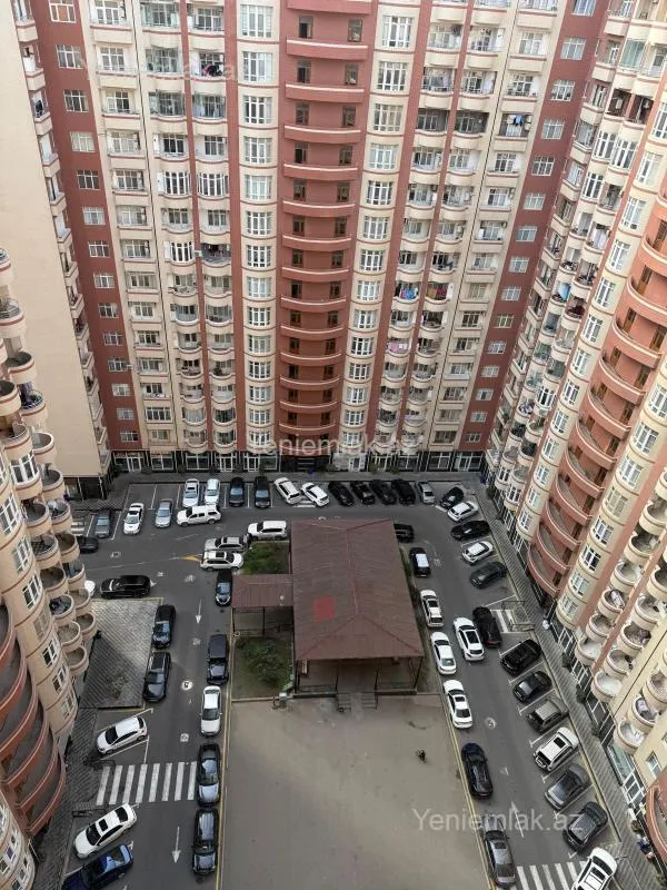 Satılır 3 otaqlı yeni tikili 138 m²