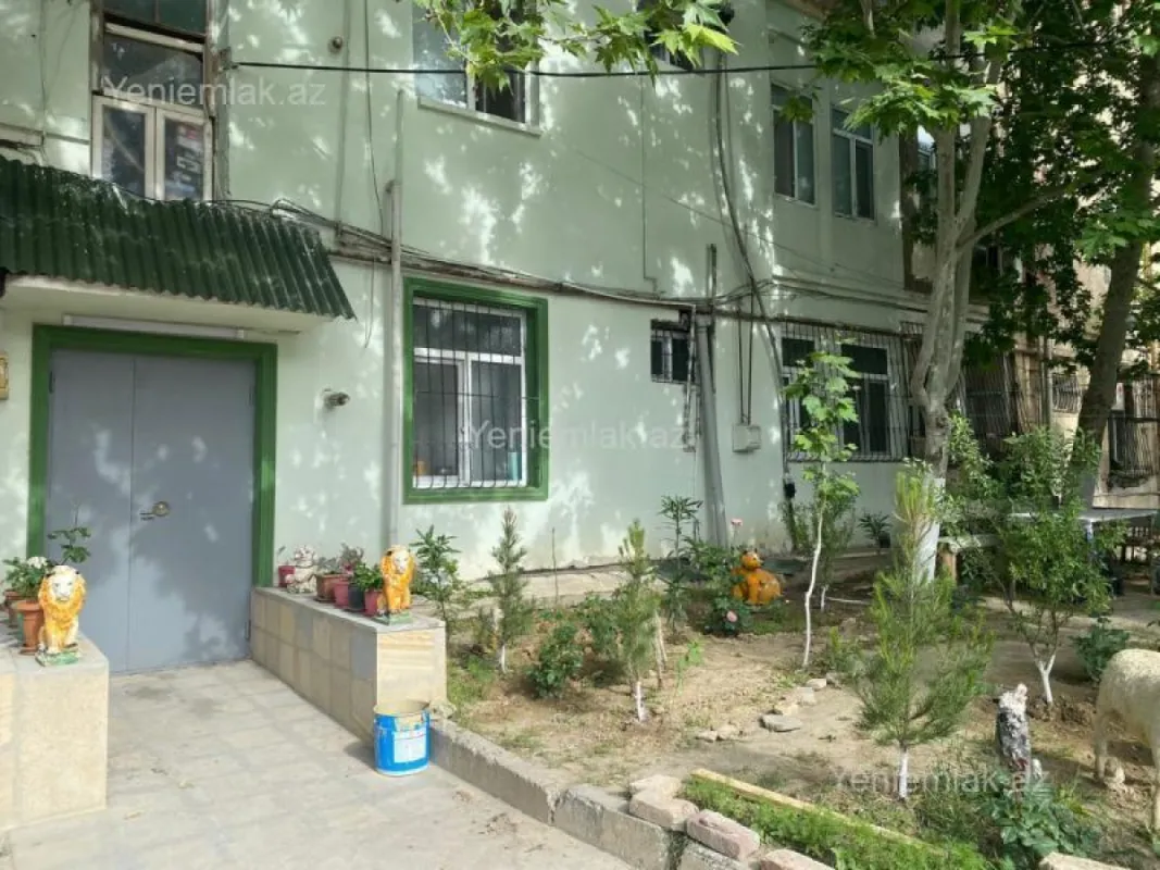 Satılır 3 otaqlı köhnə tikili 114 m²