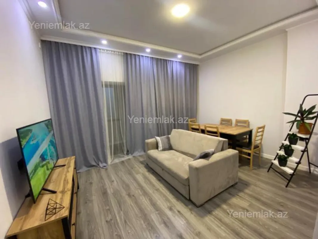 Satılır 3 otaqlı köhnə tikili 114 m²