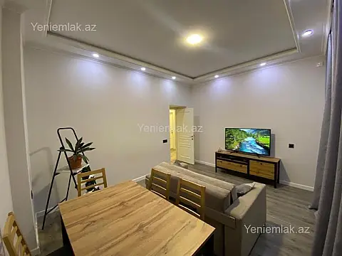 Satılır 3 otaqlı köhnə tikili 114 m²