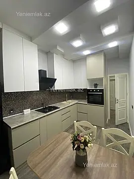 Satılır 3 otaqlı köhnə tikili 114 m²