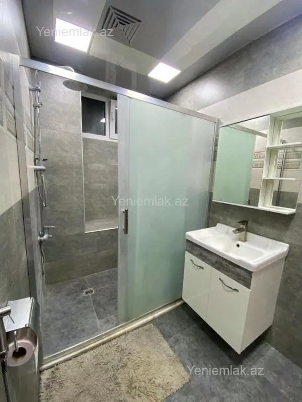 Satılır 3 otaqlı köhnə tikili 114 m²