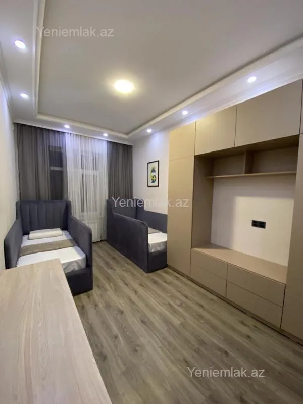 Satılır 3 otaqlı köhnə tikili 114 m²
