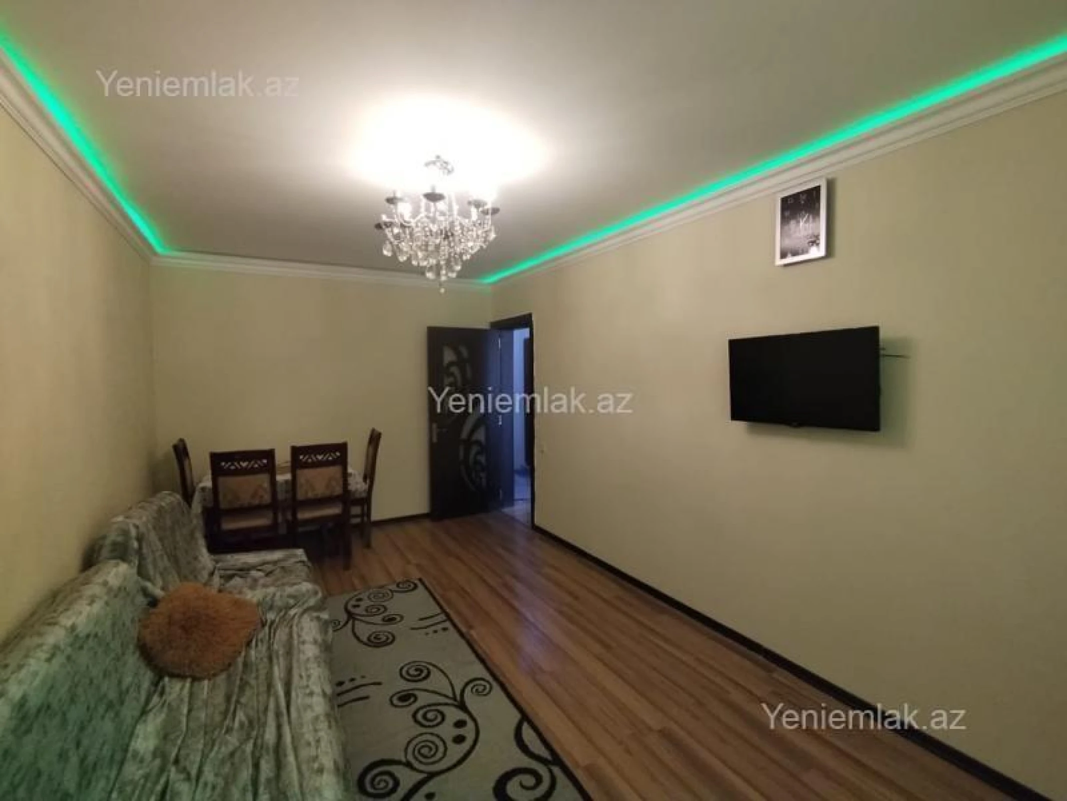 Satılır 2 otaqlı köhnə tikili 55 m²