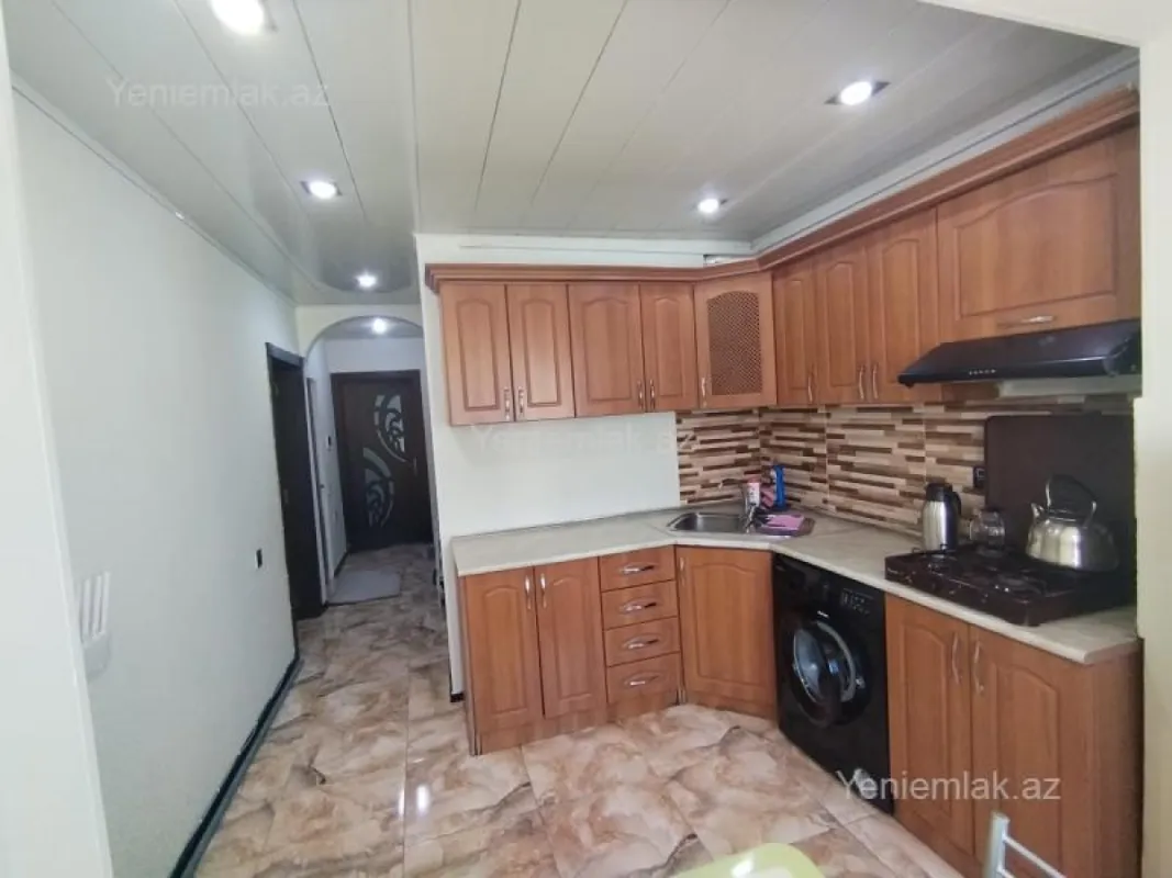 Satılır 2 otaqlı köhnə tikili 55 m²