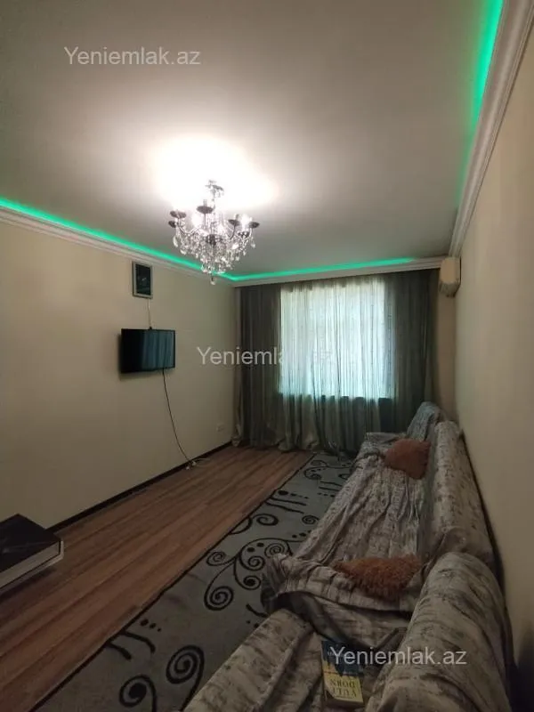 Satılır 2 otaqlı köhnə tikili 55 m²