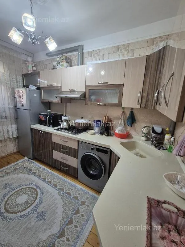 Satılır 3 otaqlı köhnə tikili 70 m²