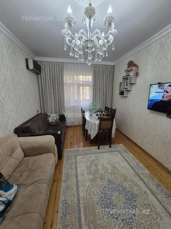 Satılır 3 otaqlı köhnə tikili 70 m²