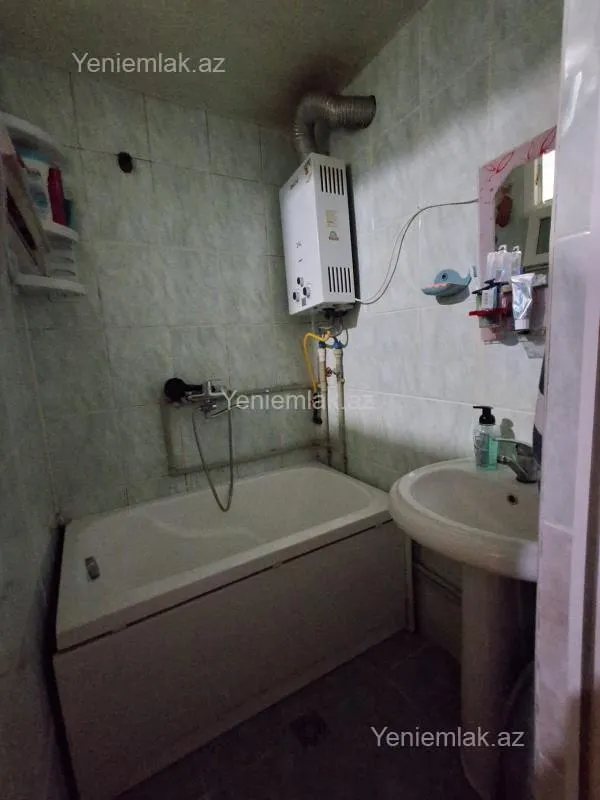 Satılır 2 otaqlı köhnə tikili 47 m²