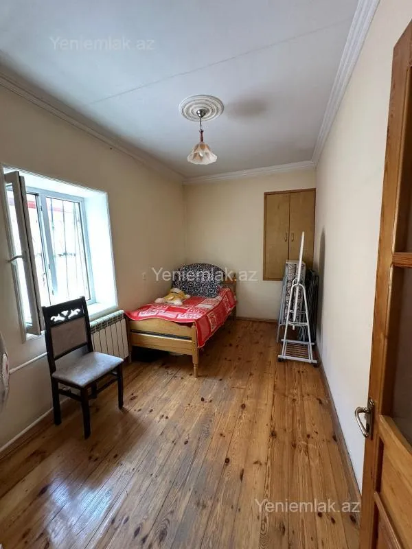 Satılır 7 otaqlı həyət evi 270 m²
