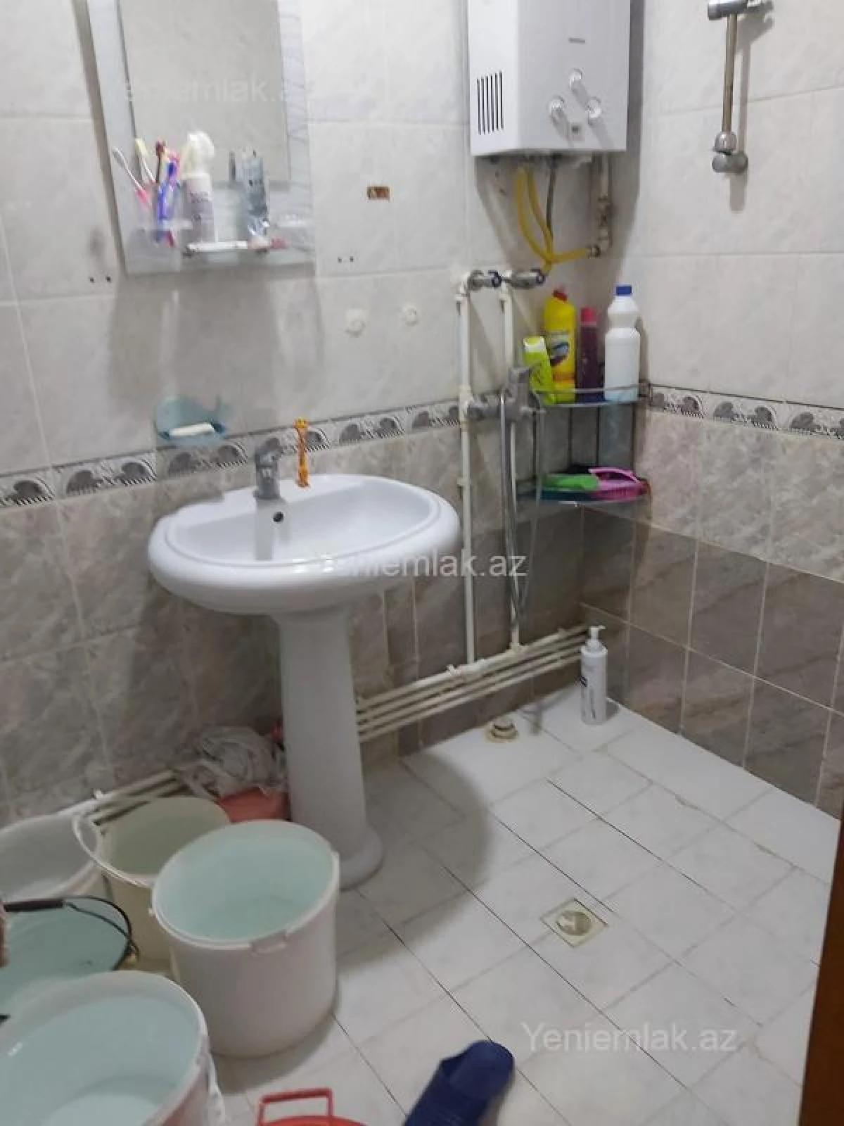 Satılır 3 otaqlı köhnə tikili 80 m²