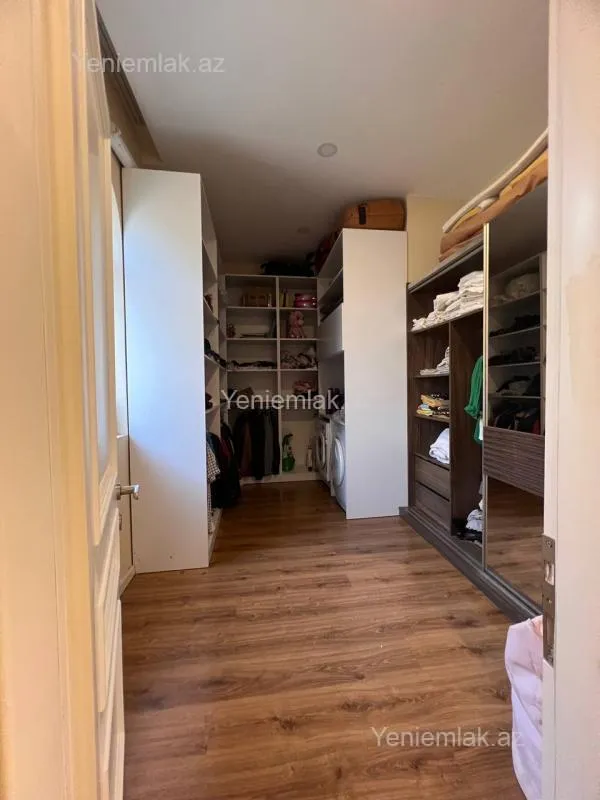 Satılır 7 otaqlı həyət evi 300 m²