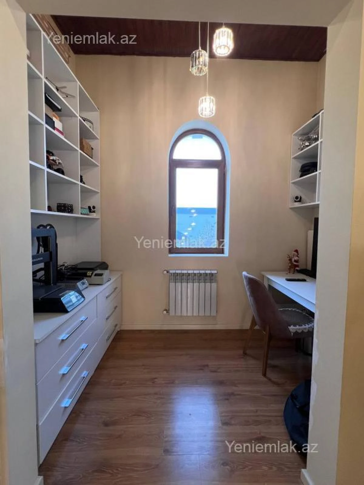 Satılır 7 otaqlı həyət evi 300 m²