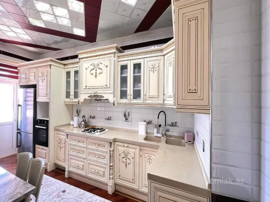 Satılır 4 otaqlı yeni tikili 170 m²