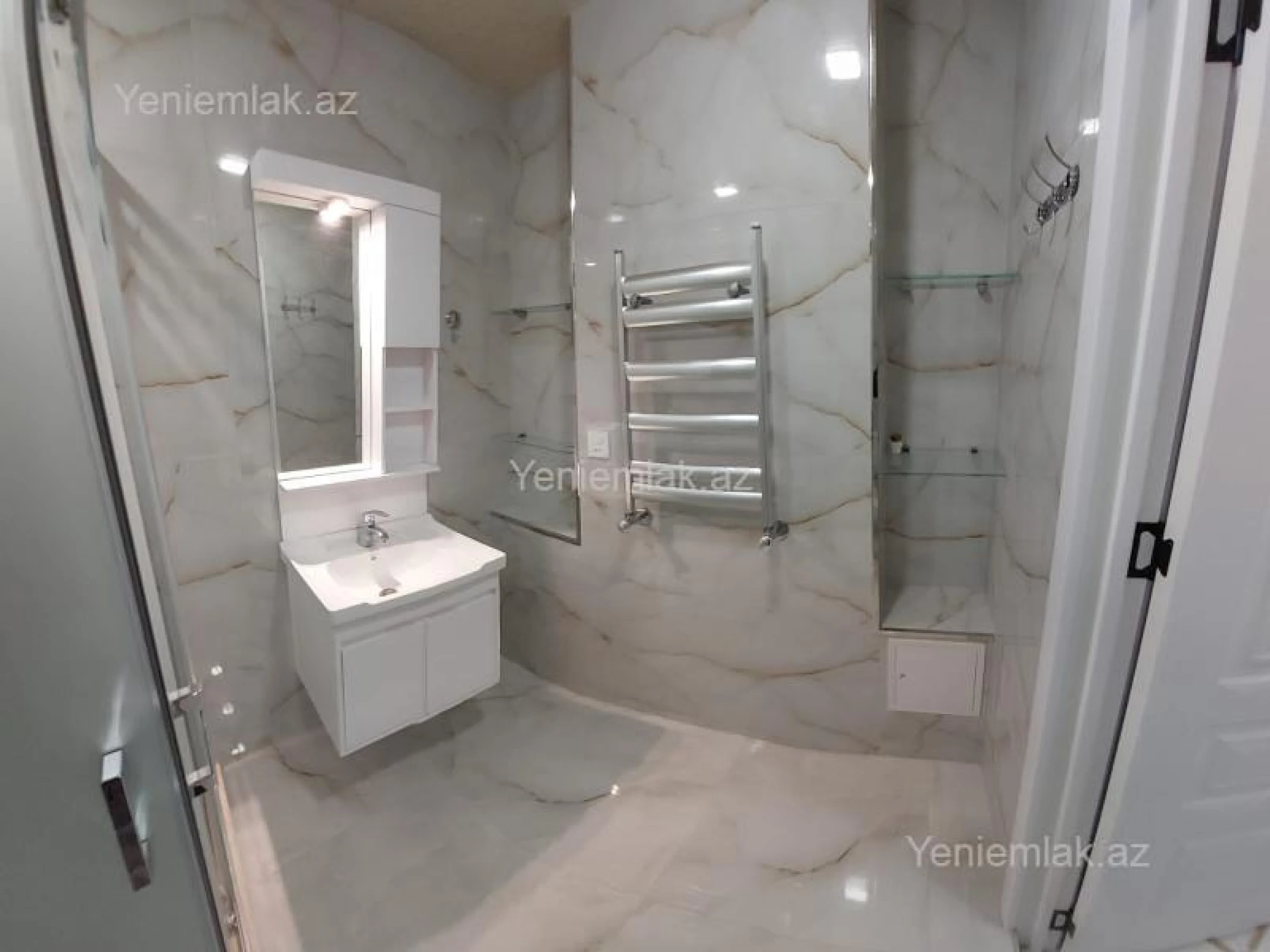 Satılır 3 otaqlı yeni tikili 61 m²