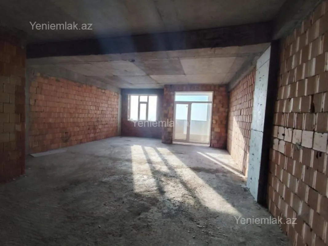 Satılır 3 otaqlı yeni tikili 110 m²