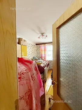 Satılır 3 otaqlı köhnə tikili 80 m²