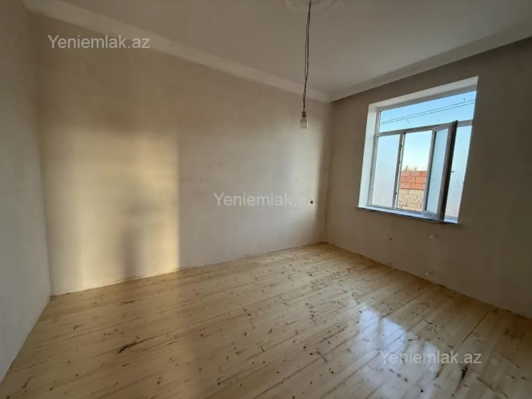 Satılır 4 otaqlı həyət evi 120 m²