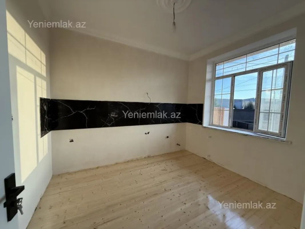 Satılır 4 otaqlı həyət evi 120 m²