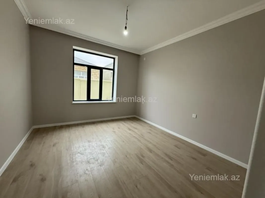 Satılır 7 otaqlı həyət evi 200 m²