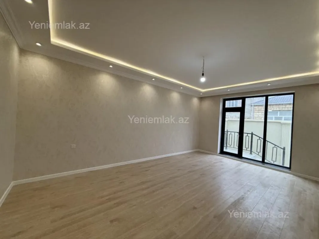 Satılır 7 otaqlı həyət evi 200 m²