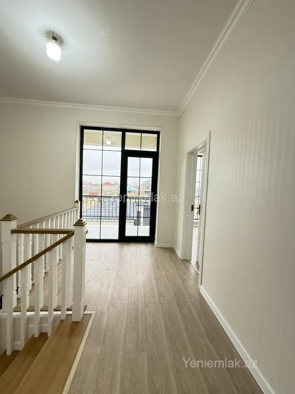 Satılır 7 otaqlı həyət evi 200 m²
