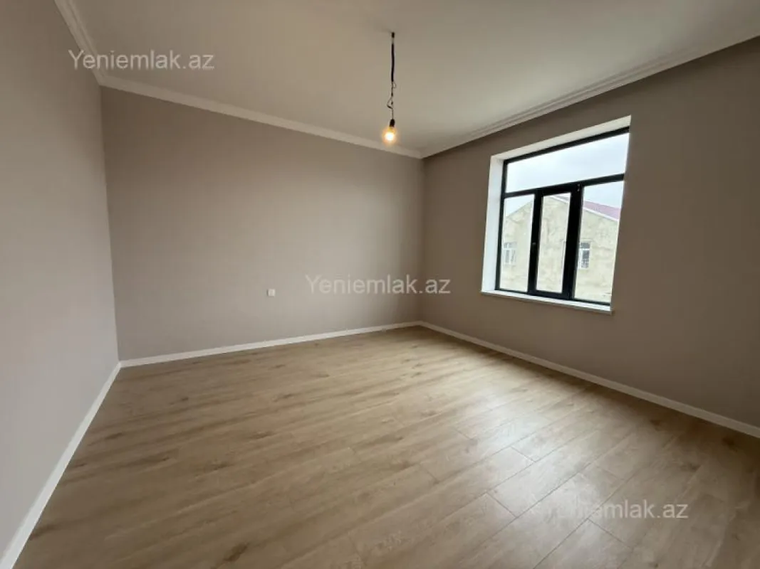 Satılır 7 otaqlı həyət evi 200 m²
